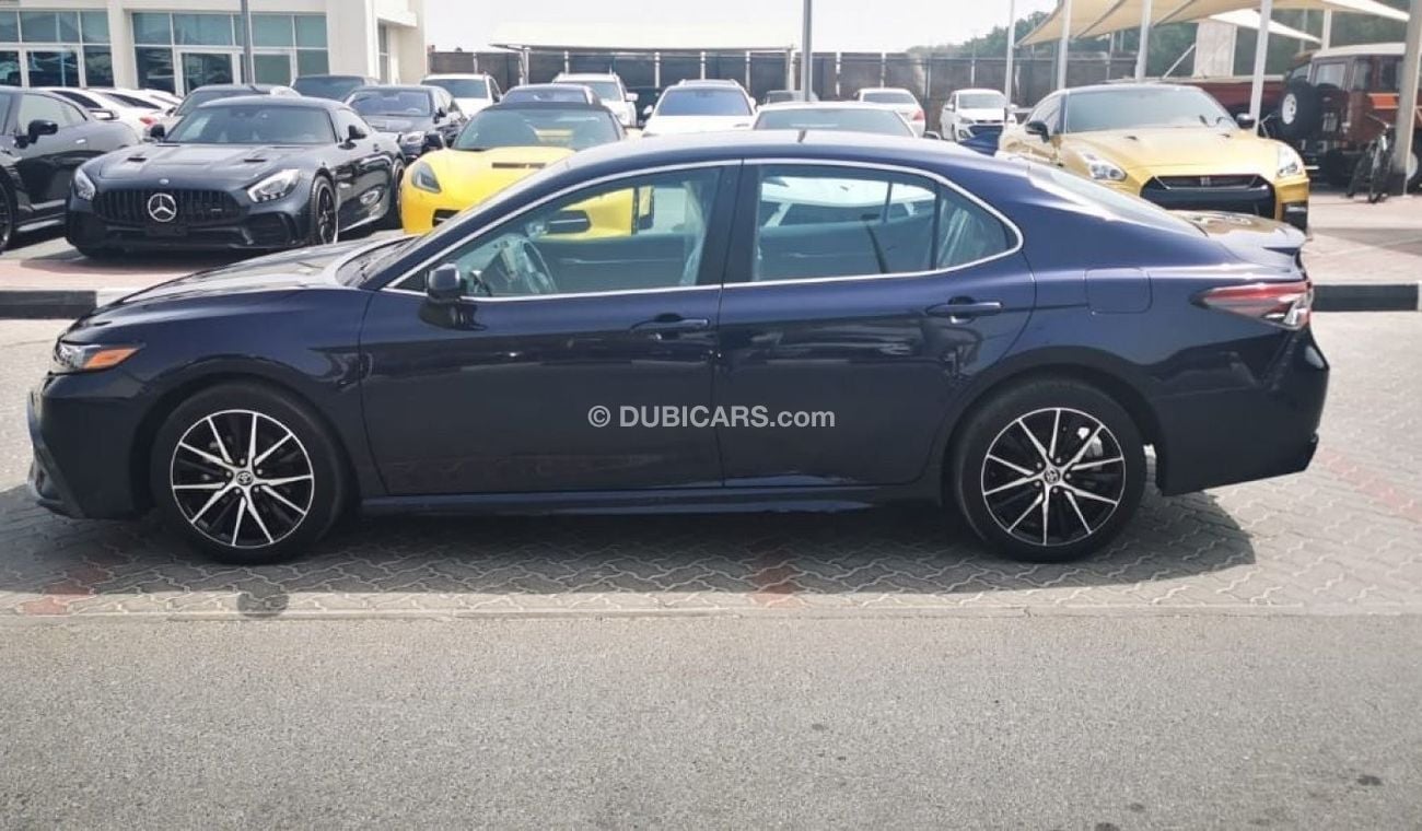 Toyota Camry SE - Sports Edition