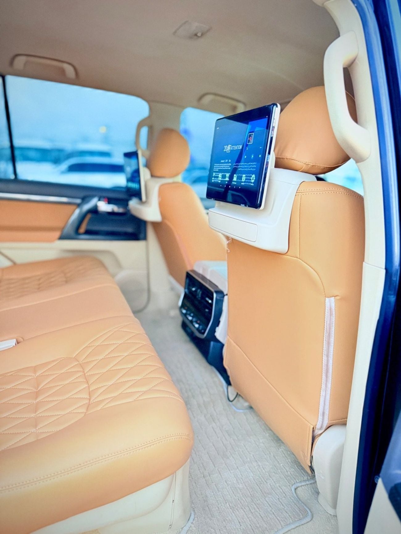 تويوتا لاند كروزر GXR 2019 FACELIFTED 2025 WITH INTERIOR AND EXTERIOR V6 4.0L GCC IN EXCELLENT CONDITION