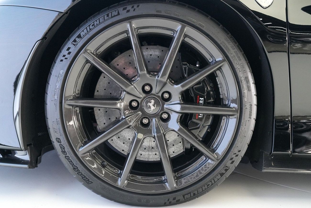 فيراري SF90 ستراديل SPIDER