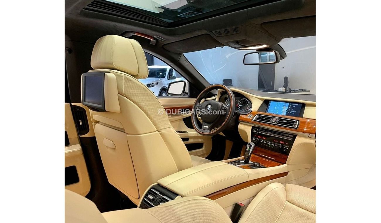 BMW 750Li 2012 BMW Individual 750 Li, Service History, Warranty, Low kms, GCC