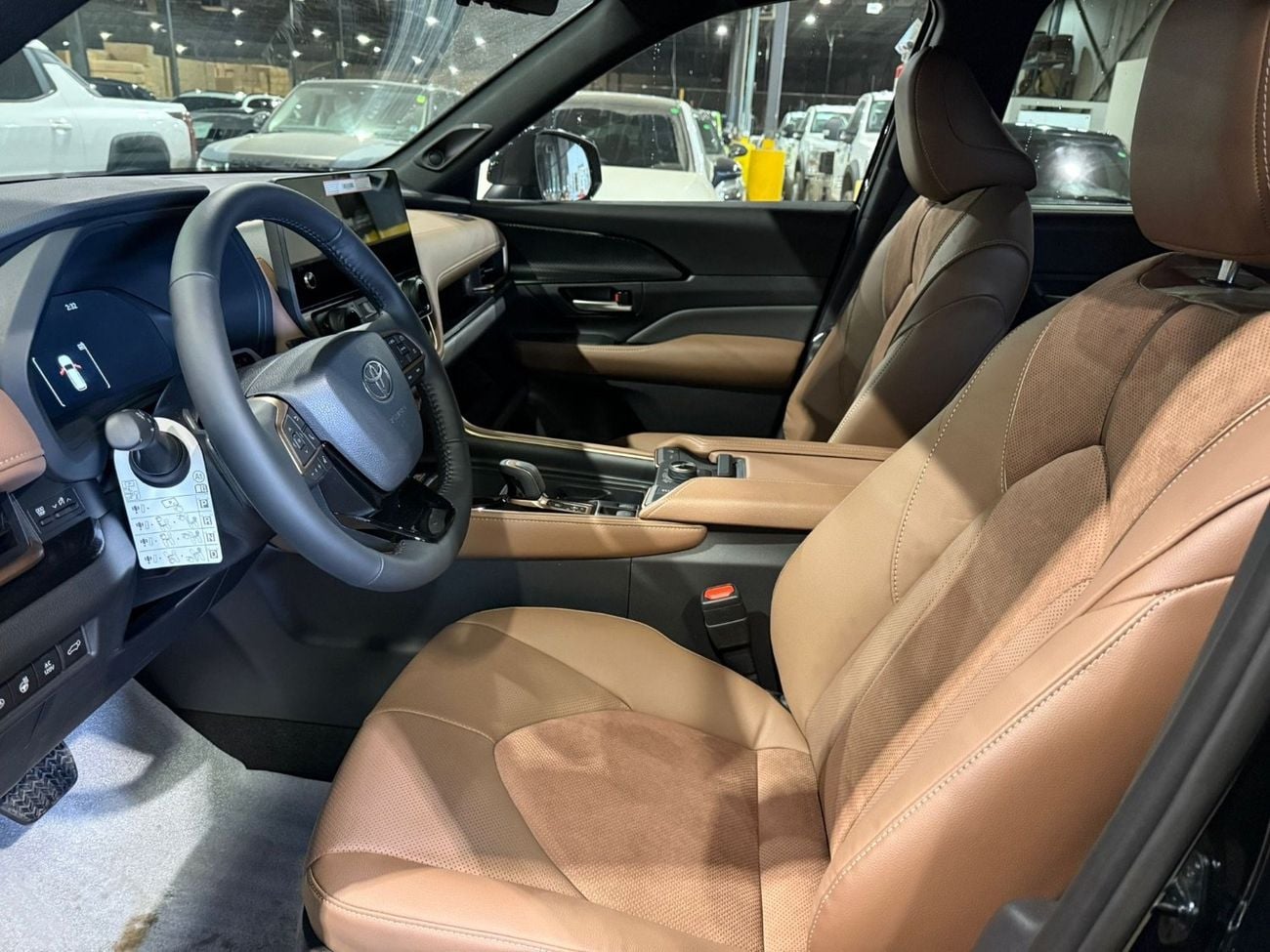 Toyota Grand Highlander PLATINUM MAXX HYBRID -2.4L