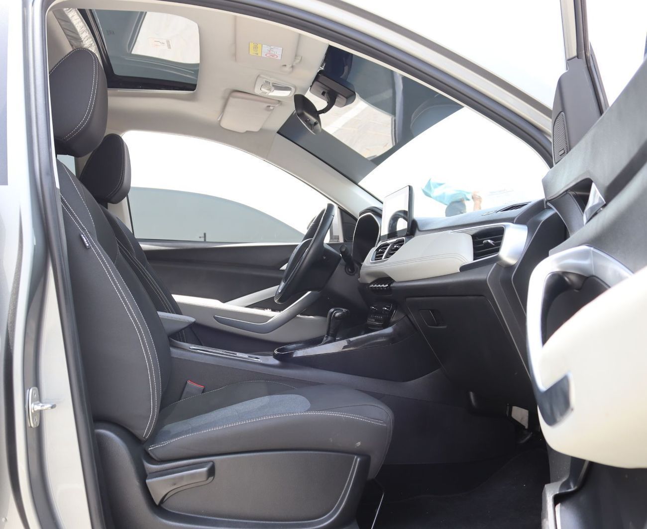 Chevrolet Captiva Premier 1.5L (150 HP) (7 Seater) (5 Door) Chevrolet Captiva Premier 2023 model, GCC specifications, 