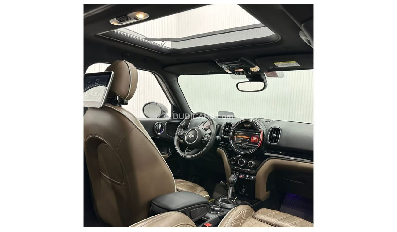 Mini Cooper S Countryman 2017 Mini Countryman , Full Service History, Warranty, GCC
