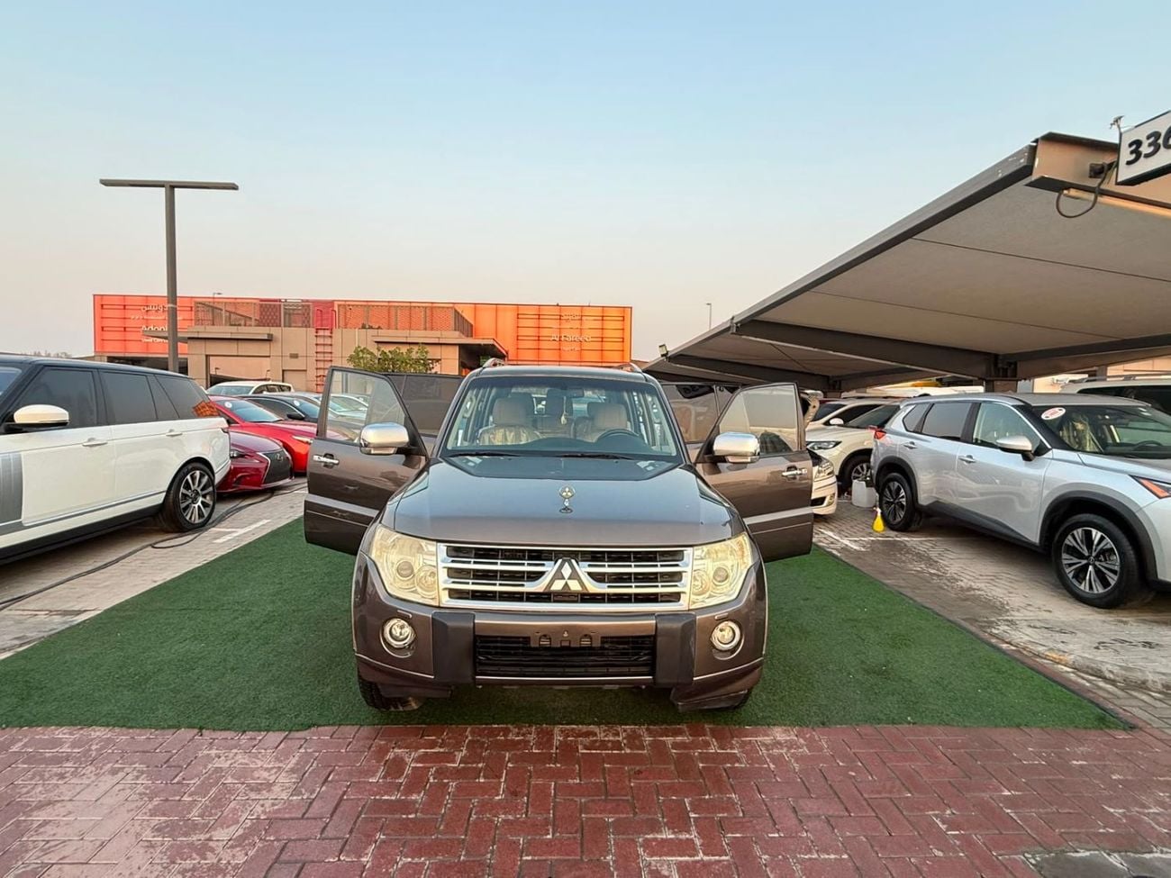 ميتسوبيشي باجيرو GLS HIGHLINE فول بانوراما مفتاحين وكاله