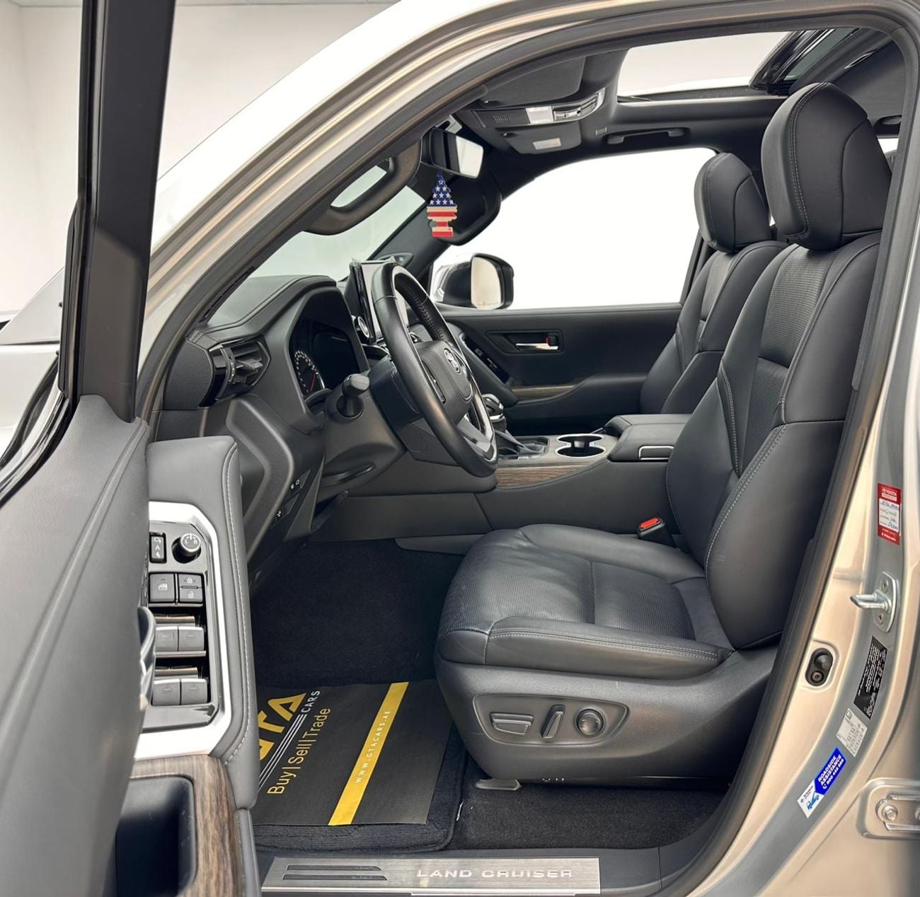 تويوتا لاند كروزر 2024 Toyota Land Cruiser VXR, Jan/2027 Toyota Warranty, Toyota Full Service History, GCC