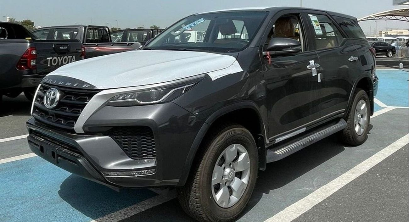 Toyota Fortuner Toyota Fortuner 2.7 L Suv 4WD 5 Doors