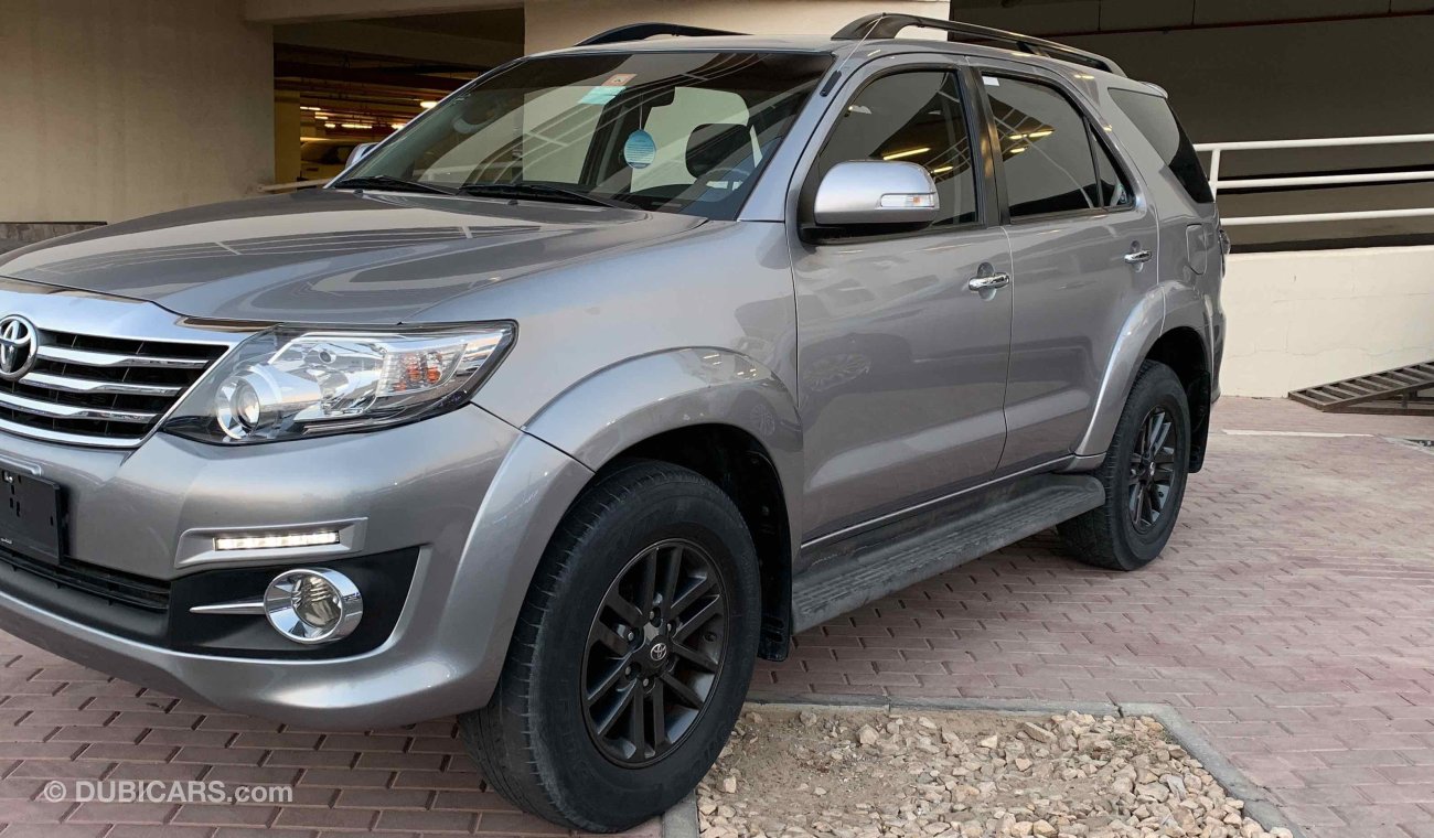 Toyota Fortuner V6. 4,0