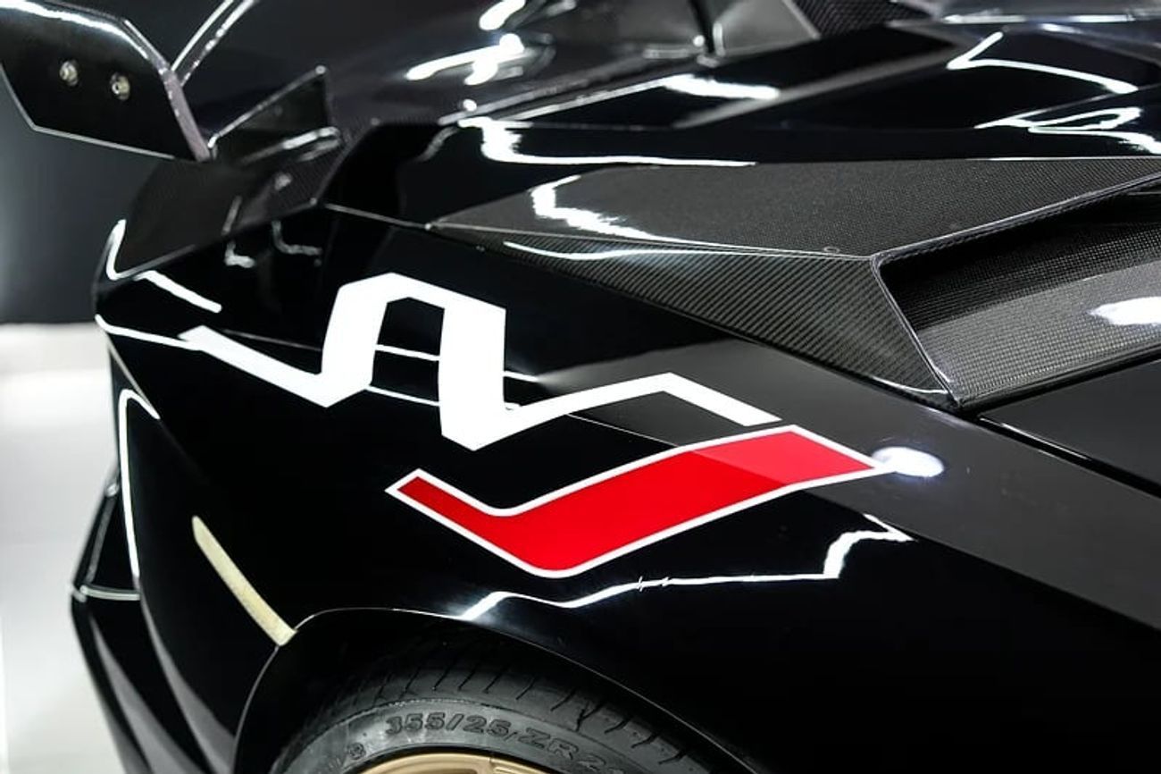 لامبورغيني أفينتادور SVJ Body Kit, Full Carbon Package, Front Lift, Very Low KM, GCC Specs!!