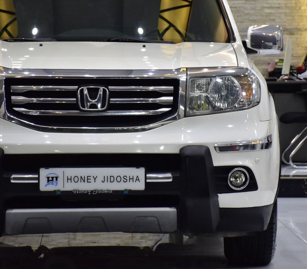 Honda Pilot EXCELLENT DEAL for our Honda Pilot 4WD ( 2015 Model ) in White Color GCC Specs