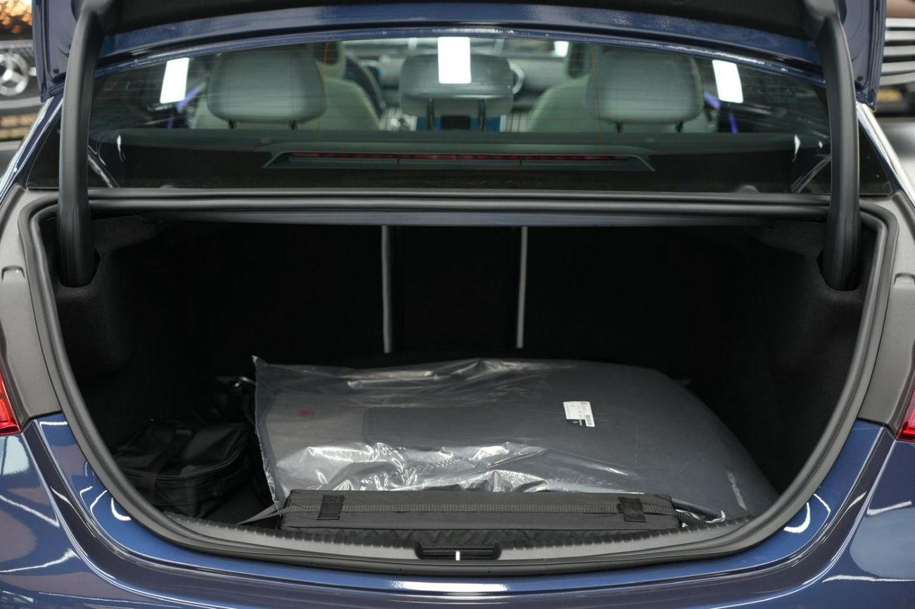 مرسيدس بنز C 200 Mercedes-Benz C 200 Premium | 2026 GCC 0km | Agency Warranty | AMG Package | 360 View