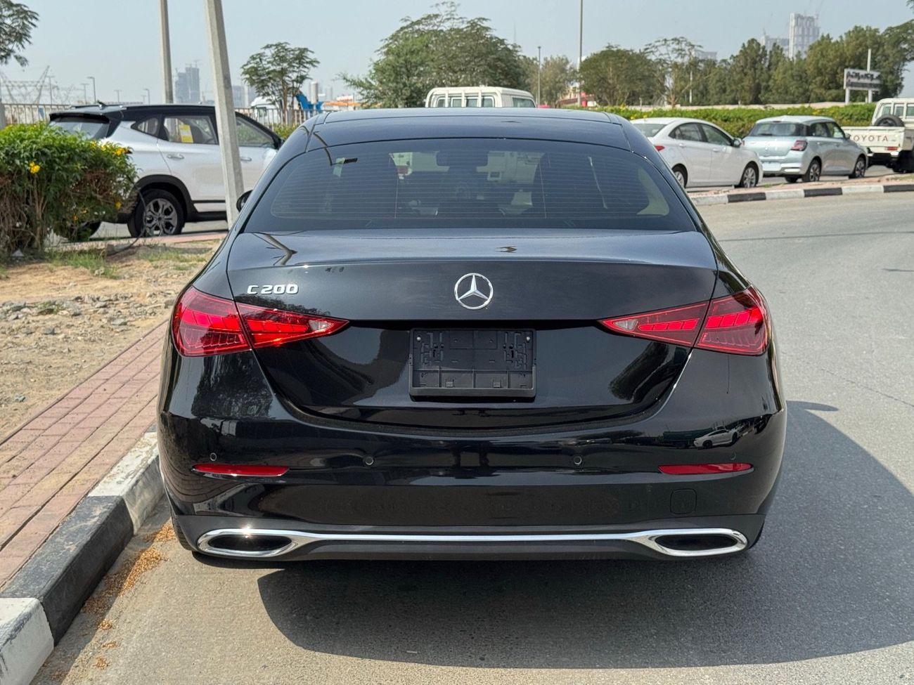 Mercedes-Benz C 200 Premium 2.0L