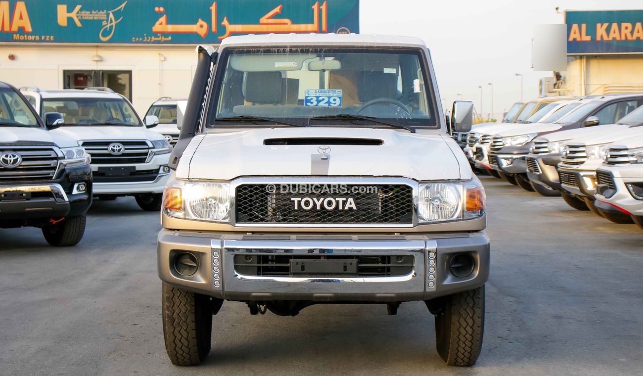 تويوتا لاند كروزر بيك آب Toyota Land Cruiser Pickup  LX V8 4.5L