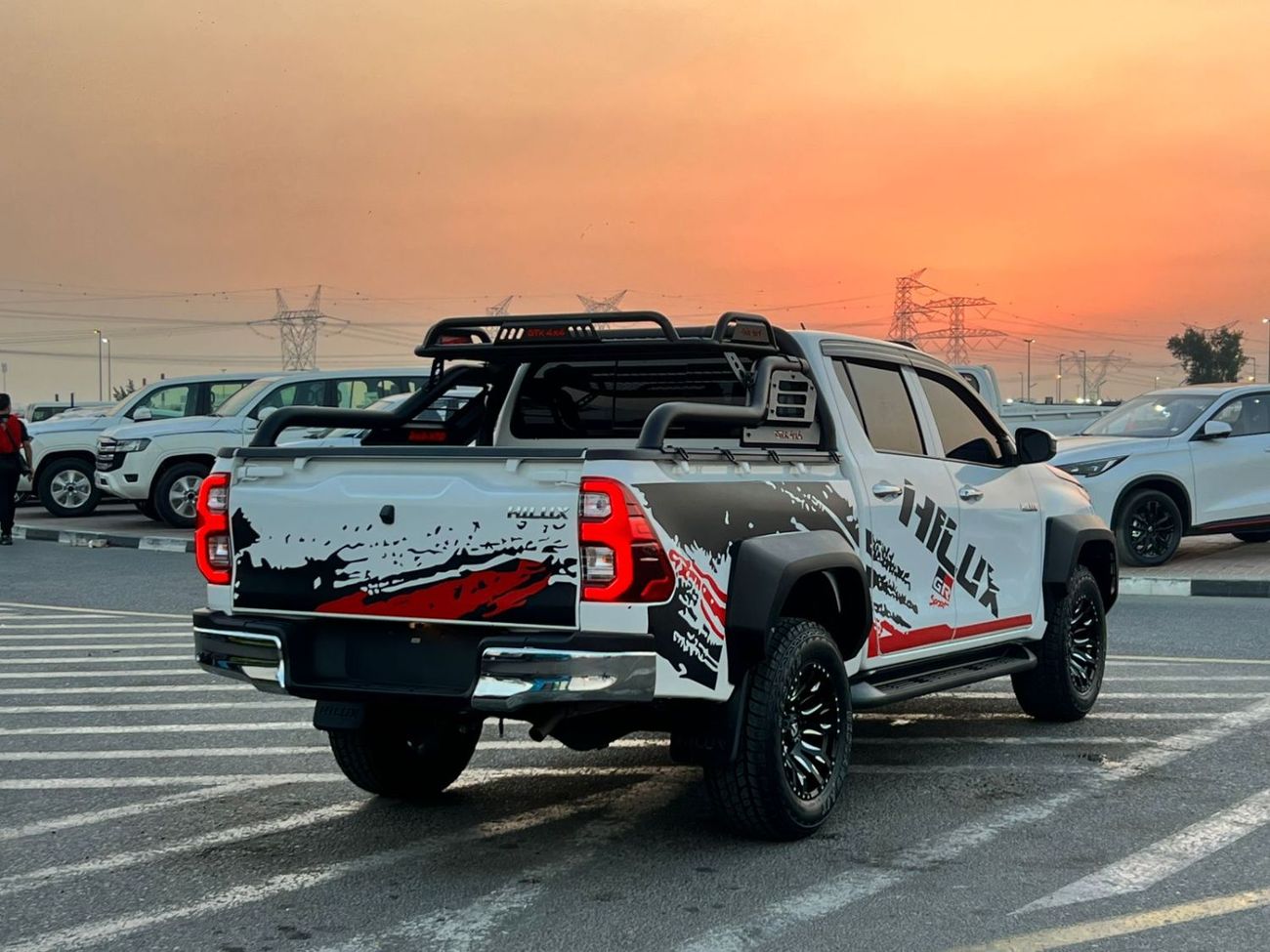 تويوتا هيلوكس 2022 Toyota Hilux GR Sport - 2.7L V4 - Full Automatic Patrol - 4x4 AWD - Off Road Edition