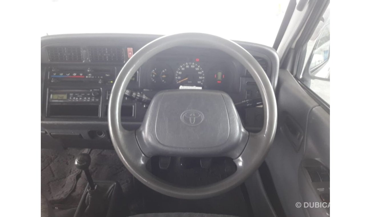 Toyota Hiace Hiace RIGHT HAND DRIVE (Stock no PM 712 )