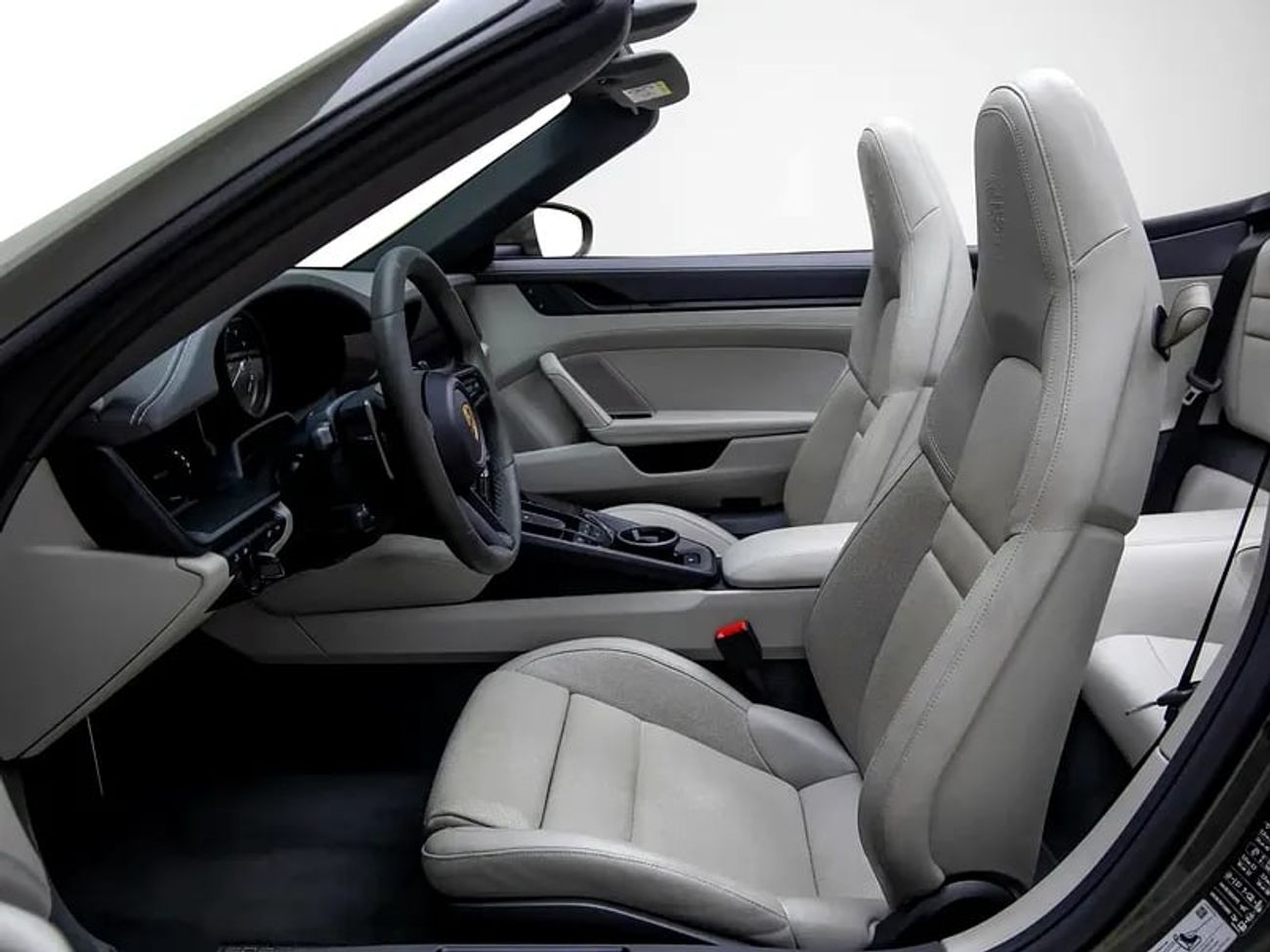 بورش 911 Carrera GTS 3.0L (450 HP) Convertible