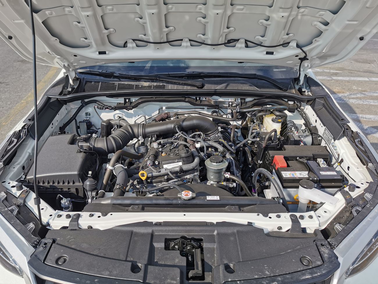 Toyota Fortuner 2.7L PETROL, 17" ALLOY RIMS, CRUISE CONTROL (CODE # TFGX21)