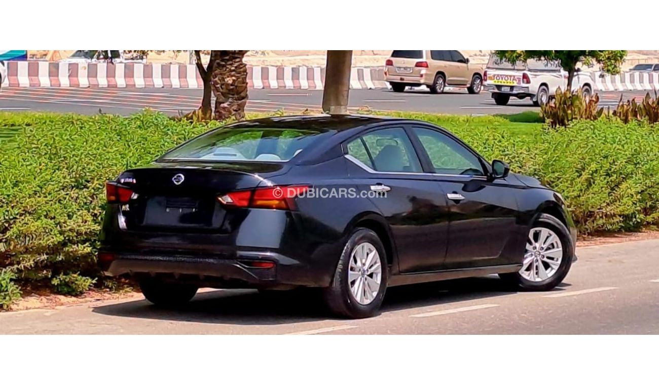 نيسان ألتيما SV