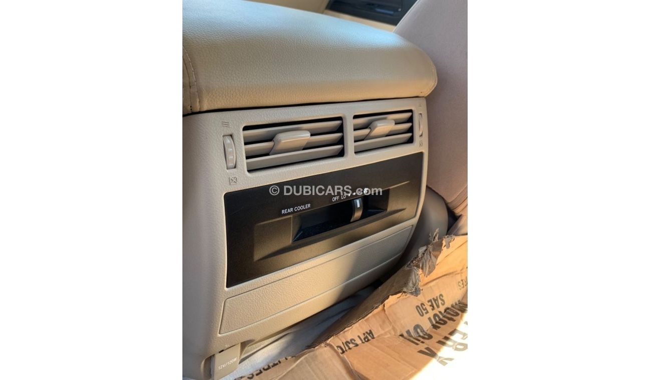 Toyota Land Cruiser GXR2