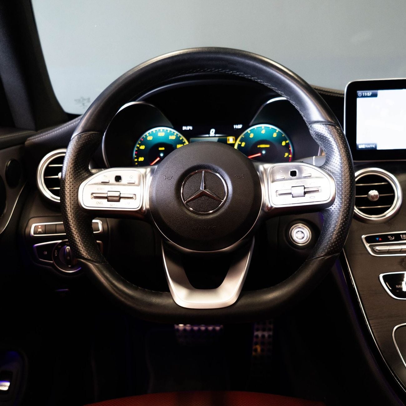 مرسيدس بنز C 300 AED 2,394  P.M • 0% Downpayment •  Mercedes-Benz C 300 Premium • 1 Year Warranty