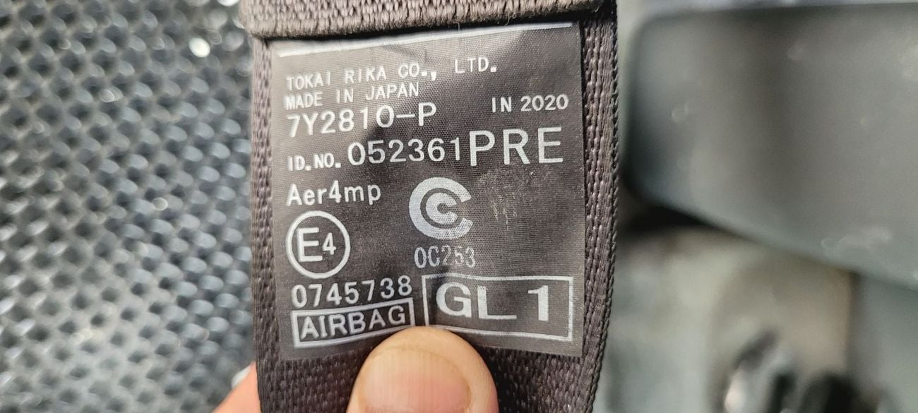 Toyota Hiace GL Highroof 2.8L RHD Automatic Gear 2WD 1GD-FTV Diesel Engine 13 Seats 5 Foors