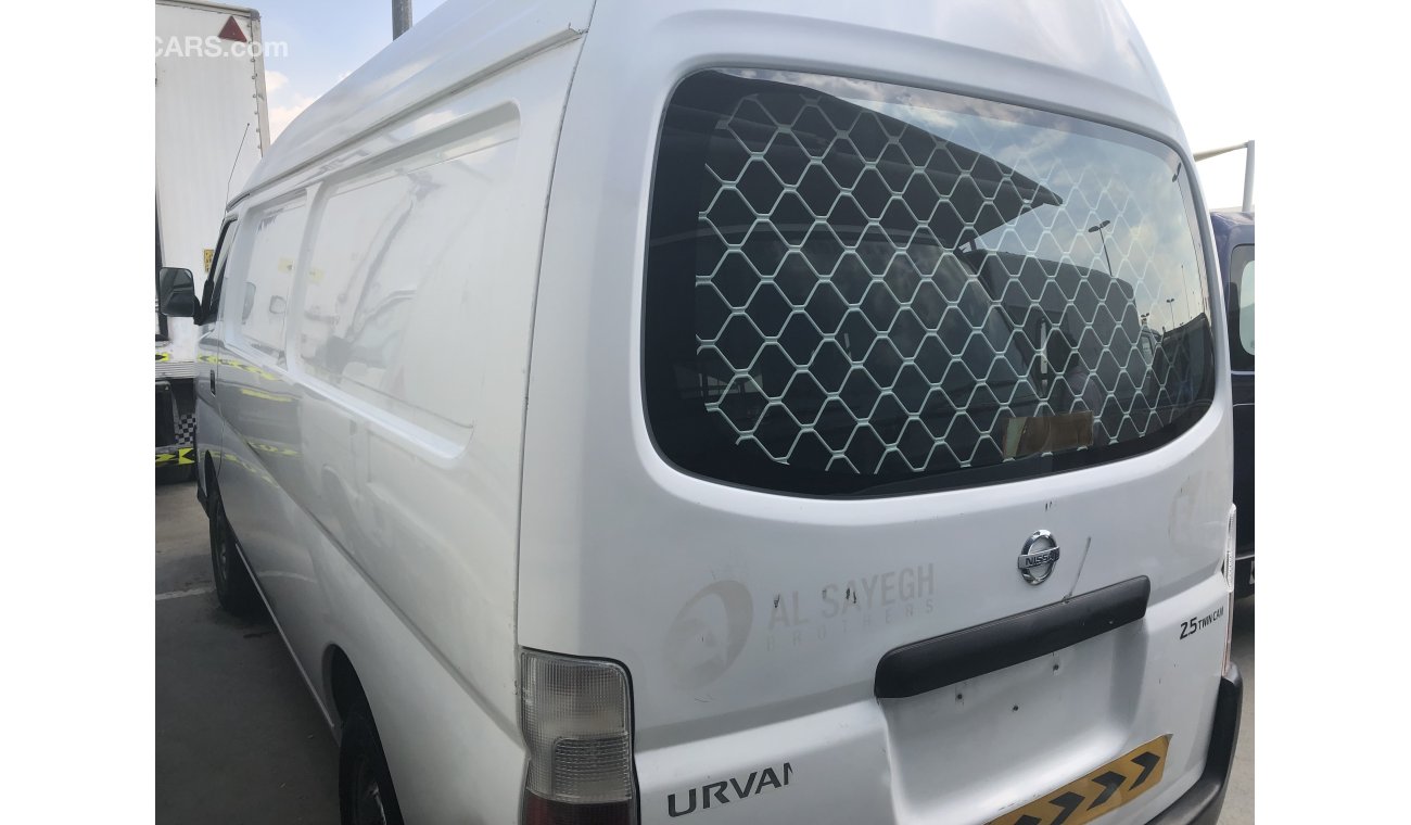 Nissan Urvan Highroof van