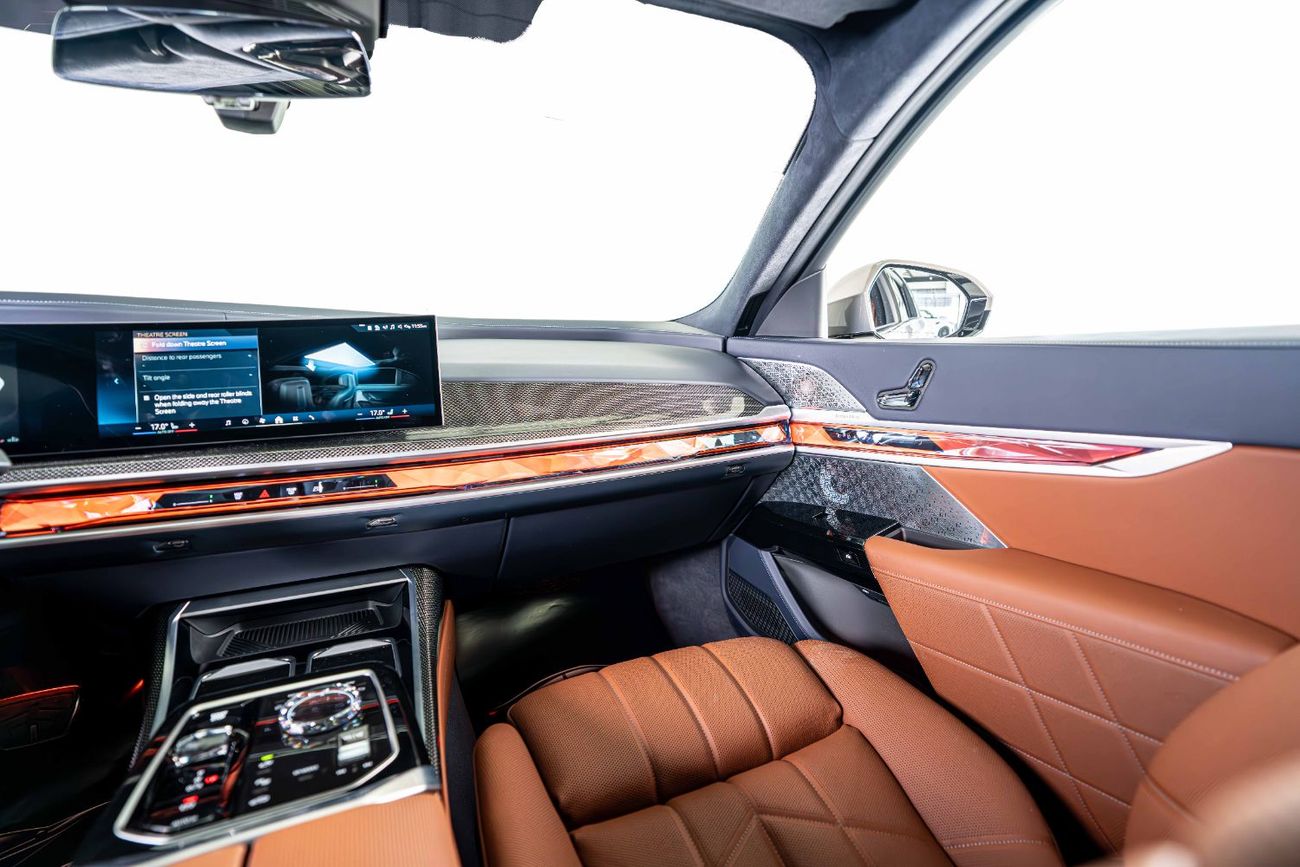 BMW M760Li GCC-1 Owner-Abu Dhabi Motors Warranty Service Contract Until 07/2030