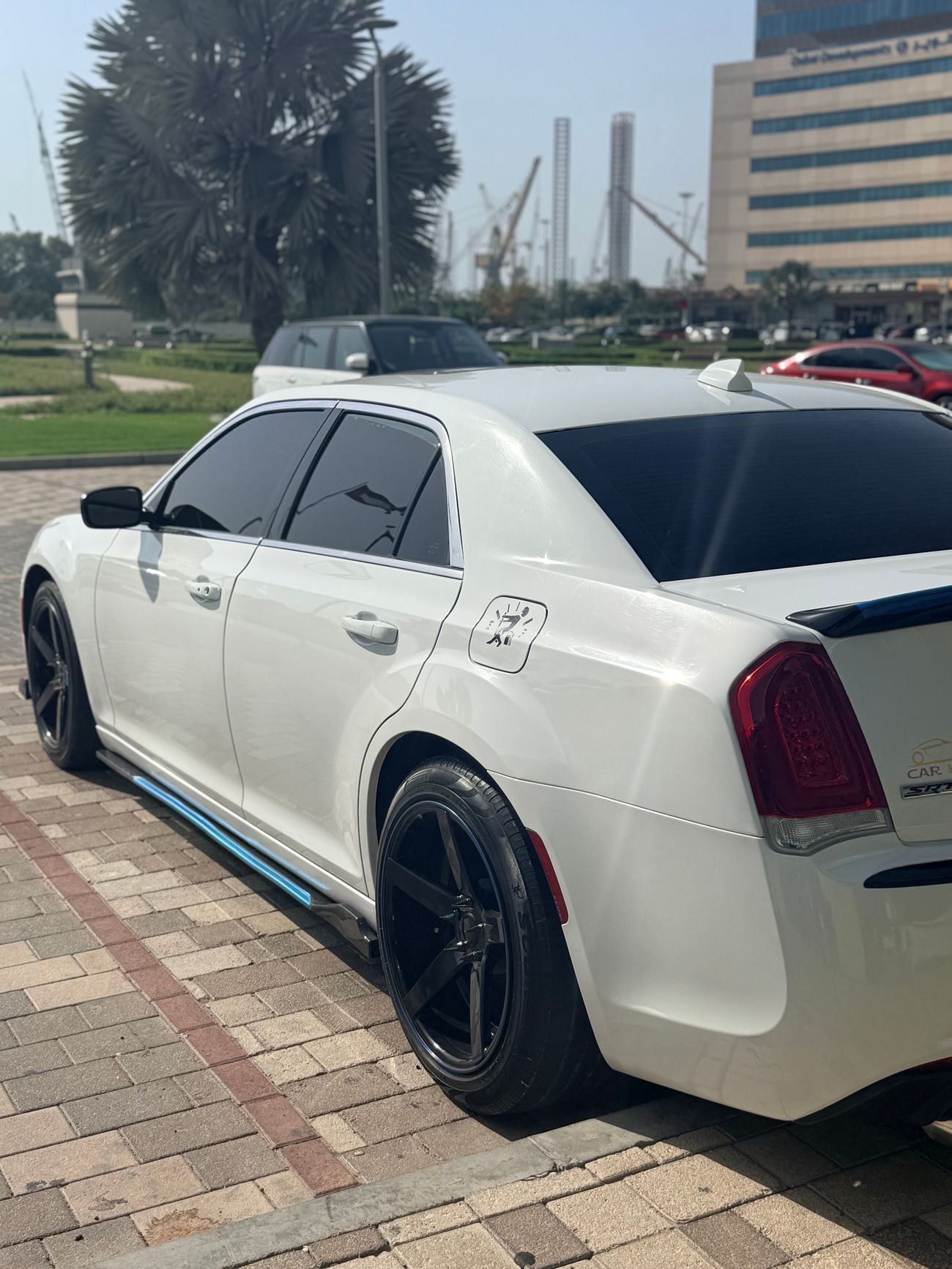 كرايسلر 300 6 cylinder - RWD - 5 seats