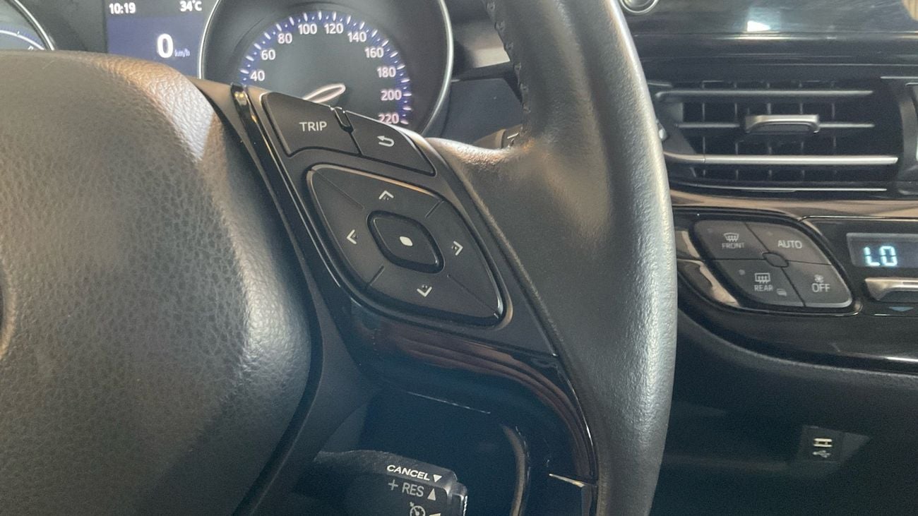 تويوتا CHR 1.8 VVT I-HYBRID GX AUTO | شامل الضمان | 0 ﺪﻔﻋﺓ ﺃﻮﻟﻯ