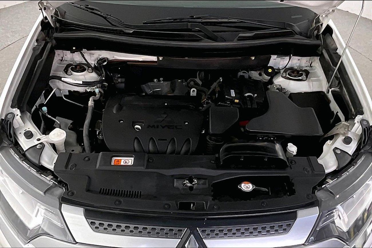 Mitsubishi Outlander GLX Basic | National Day Celebration | Guaranteed Warranty | 0 Down Payment