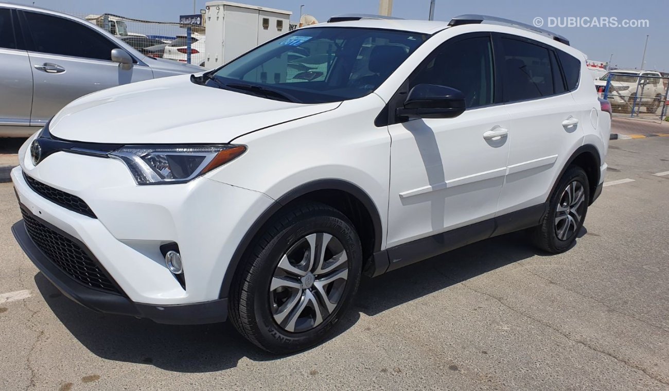 Toyota RAV4 LE