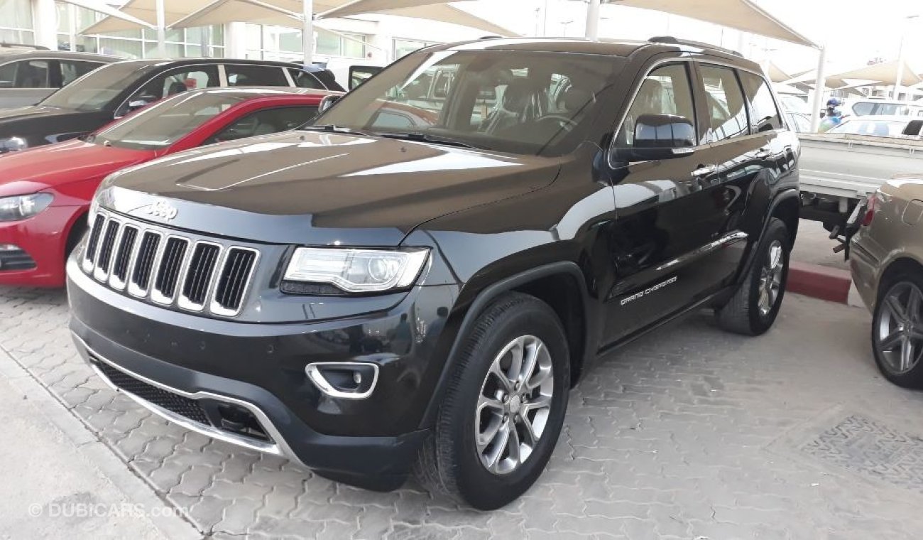 Jeep Grand Cherokee 2014 Full options Gulf Specs clean car service history