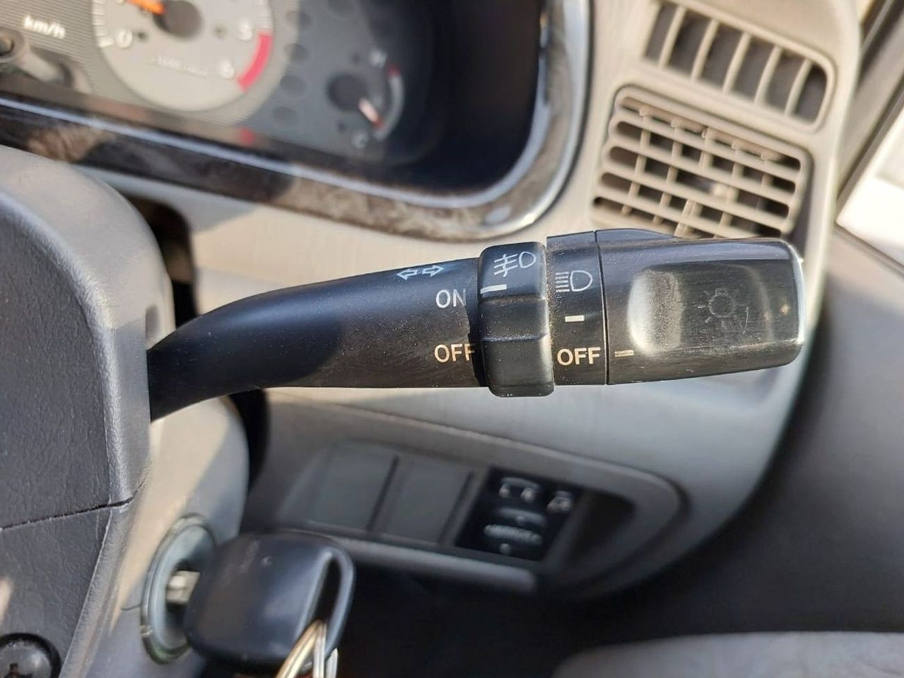 Toyota Lite Ace TOYOTA LITEACE NOAH VAN RHD 1999 MODEL 2.2 L DIESEL AUTOMATIC(PM25262)