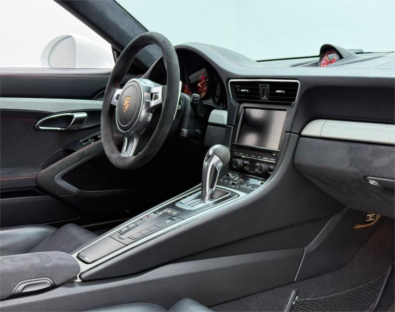 Porsche 911 GT3 3.8L (492 HP) Porsche Warranty Valid until 24/02/2028