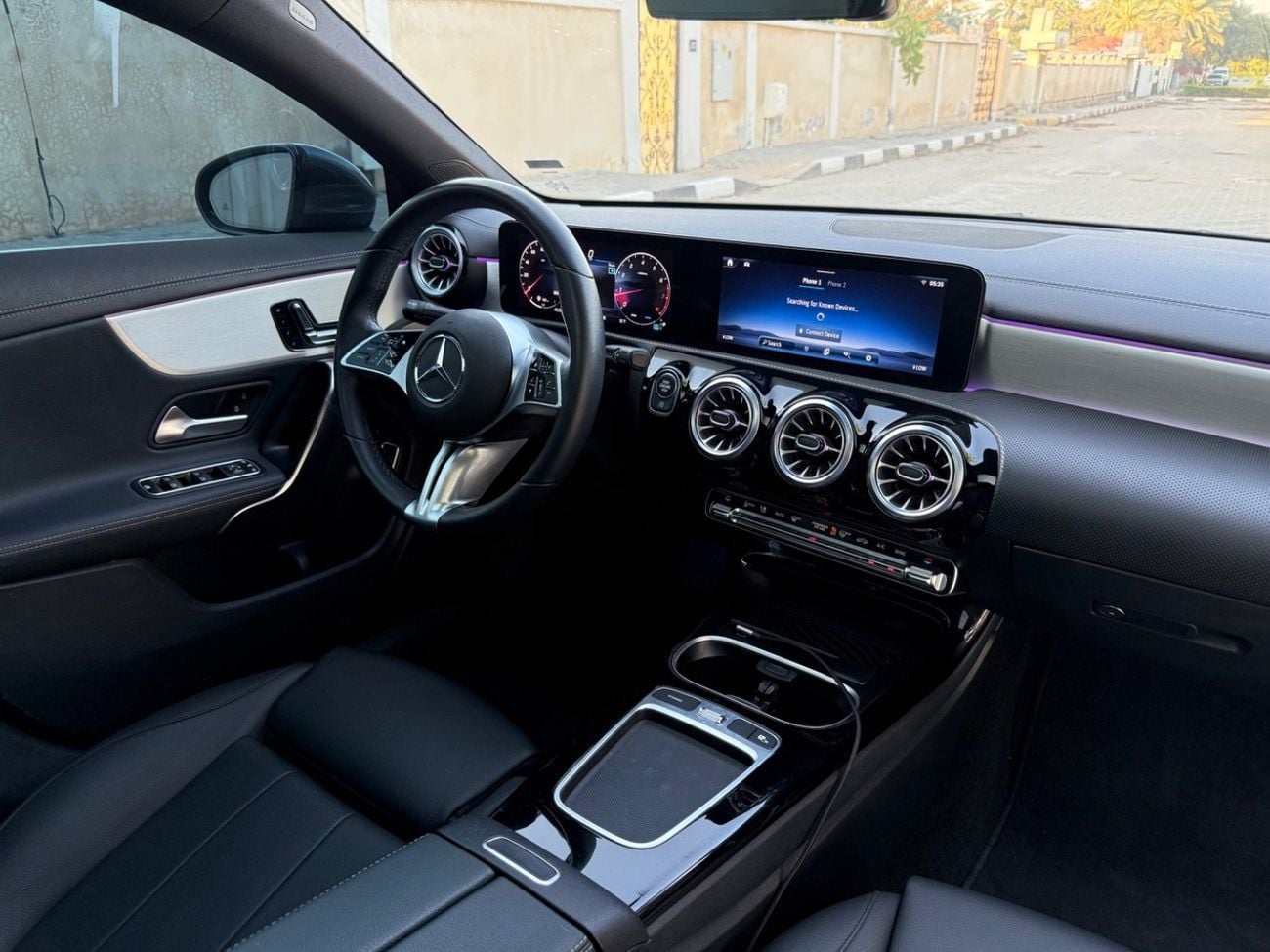 مرسيدس بنز CLA 250 Premium + 2.0L