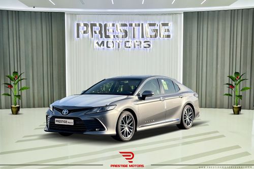 Toyota Camry GLE HEV Hybrid Electric Vehicle 2022