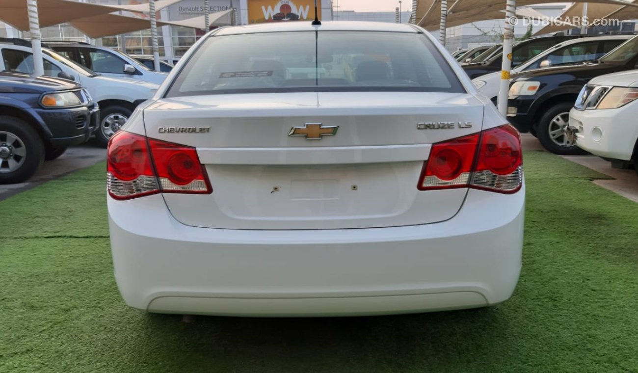 Chevrolet Cruze Car in excellent condition and in good condition