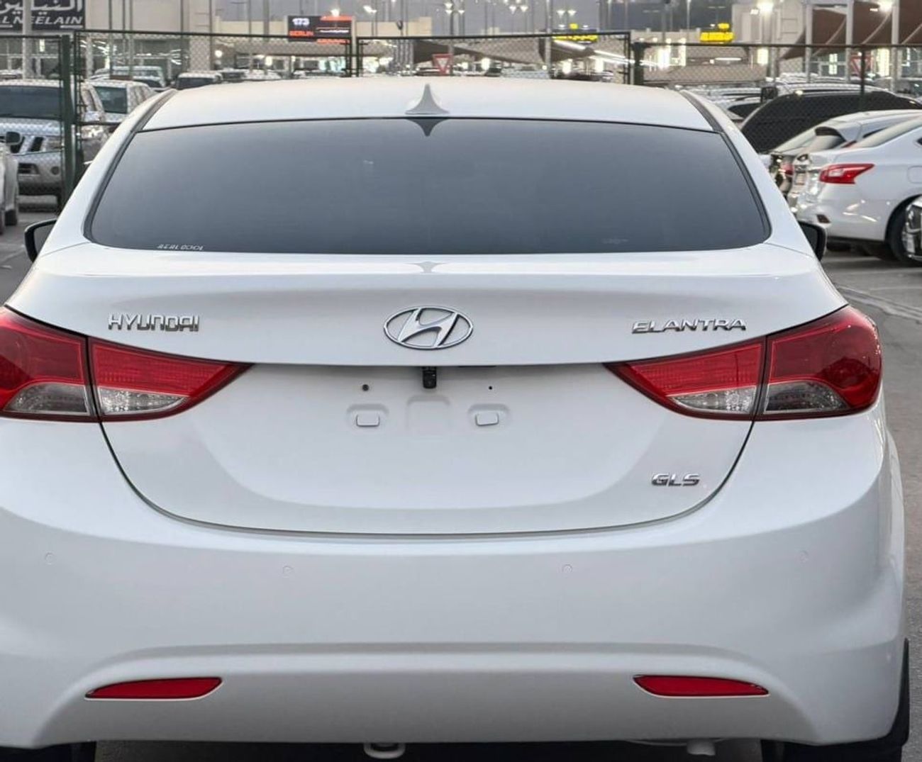 هيونداي إلانترا السيارة بحالة ممتازة جدا