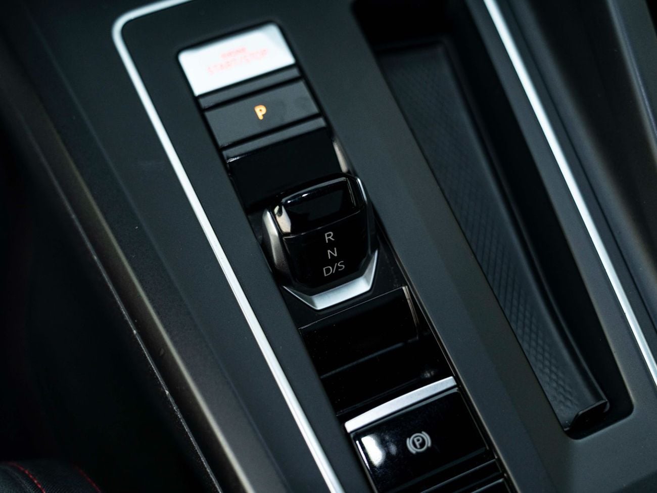 Volkswagen Golf GTI Sport 2.0T