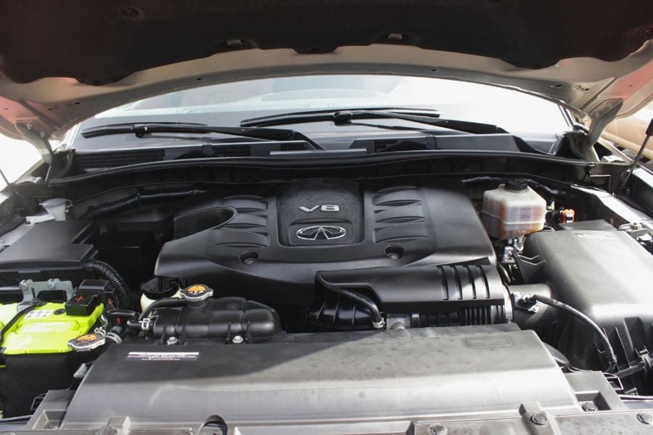 Infiniti QX80 Standard 5.6L,GCC