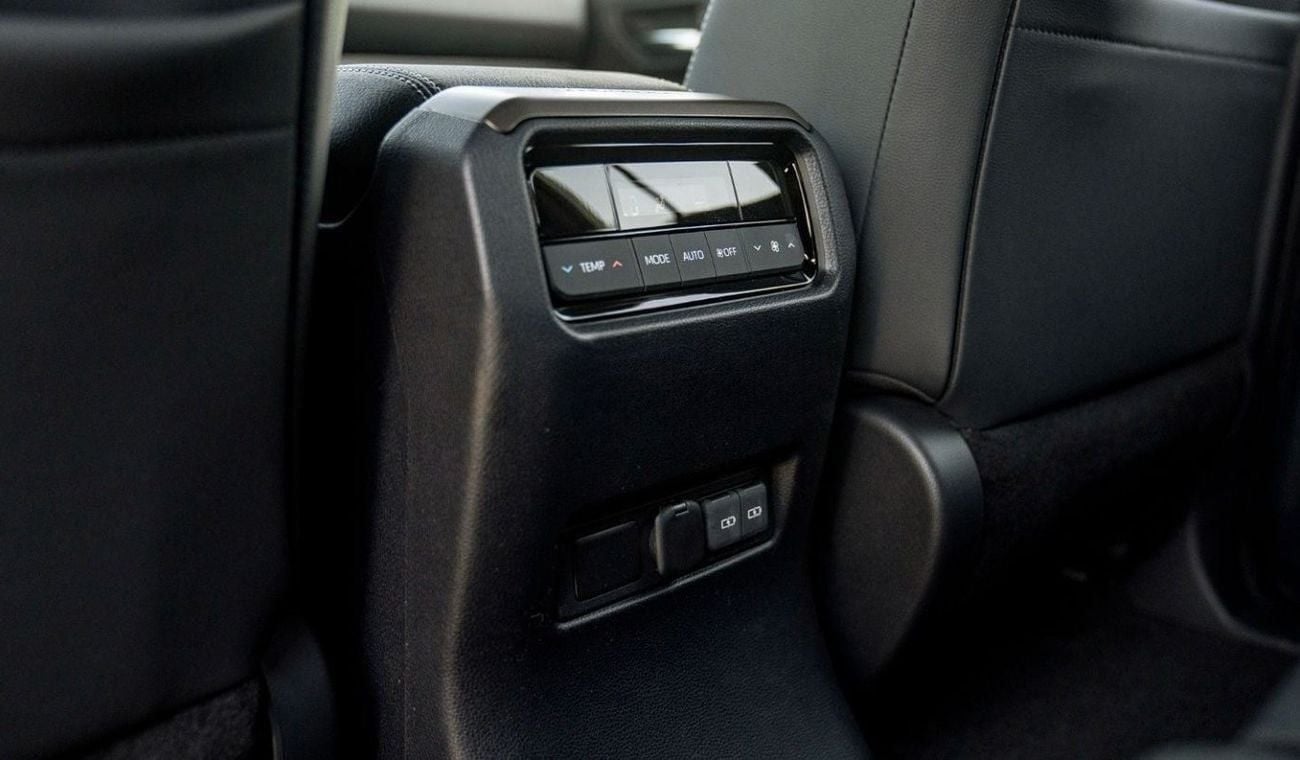 تويوتا برادو 250 2.4P AT FIRST EDITION MY2025 – WHITE