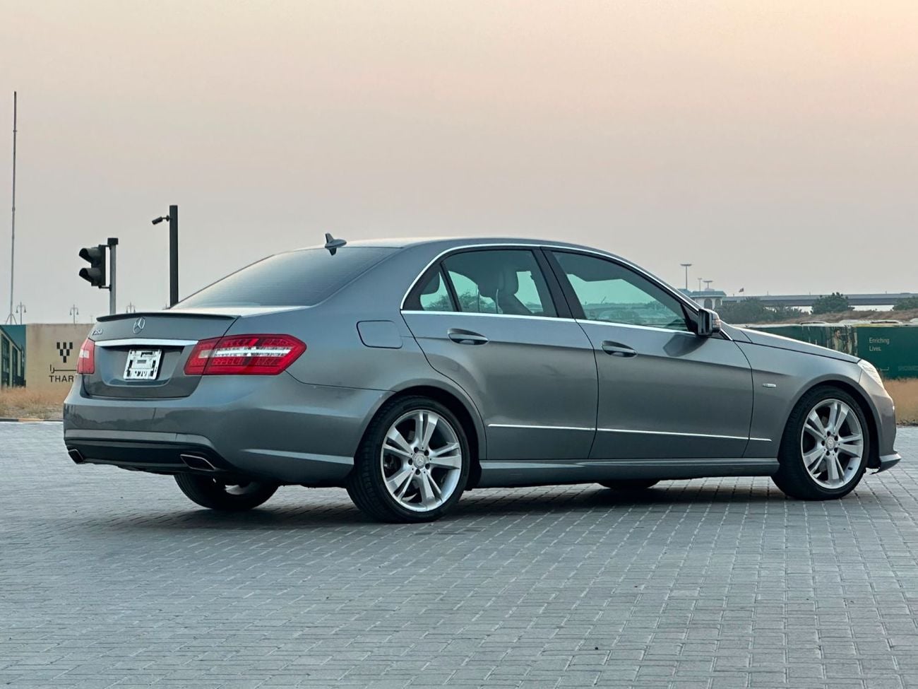 مرسيدس بنز E 350 4MATIC (NON GCC)