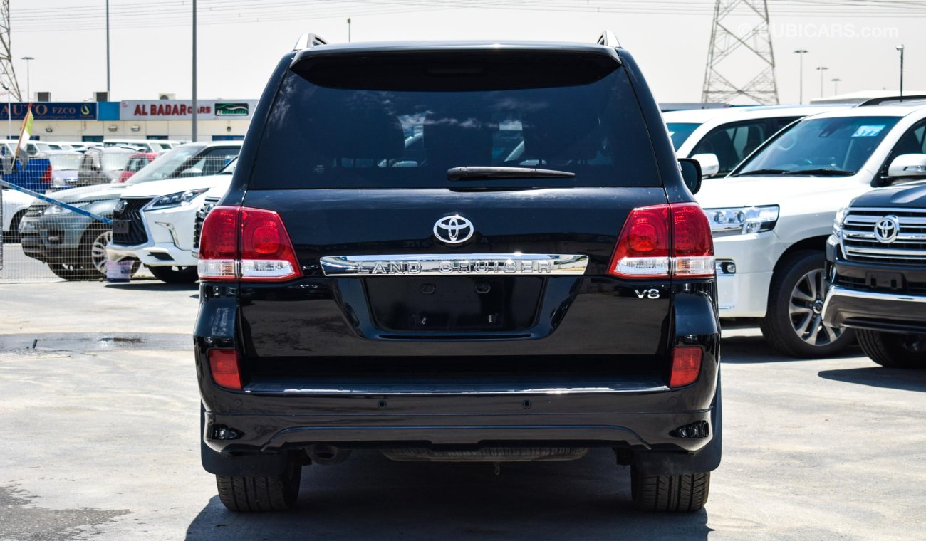 Toyota Land Cruiser V8