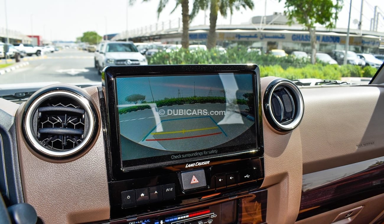 تويوتا لاند كروزر 70 VX 4.0 L V6