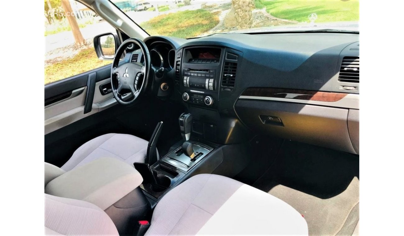 ميتسوبيشي باجيرو MITSUBISHI PAJERO 2011 MODEL GCC CAR IN BEAUTIFUL CONDITION FOR 30K AED