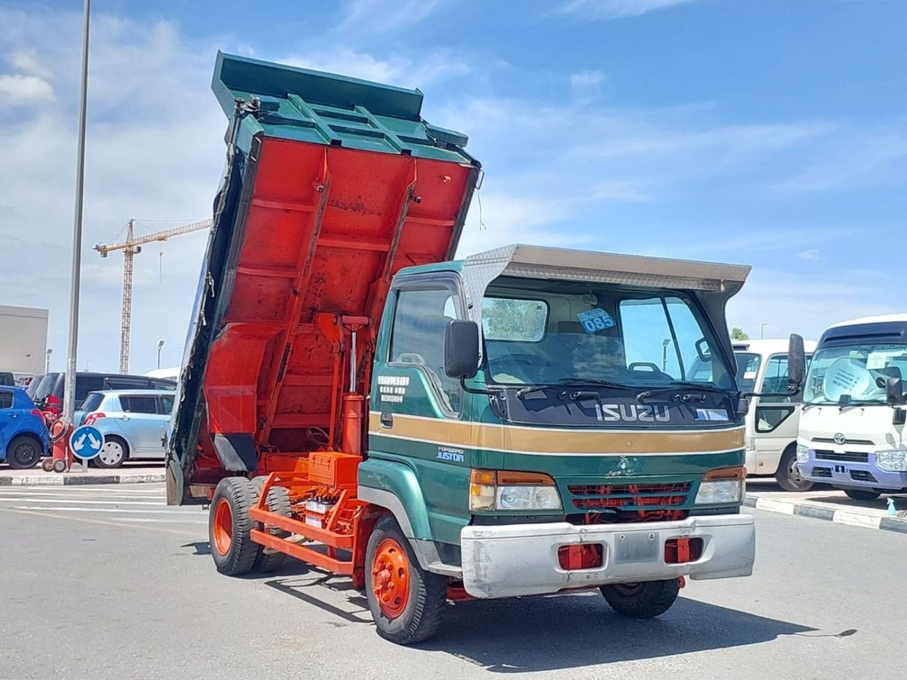 إيسوزو فوروارد ISUZU FORWARD JUSTON DUMPER TRUCK RHD 1995 MODEL 8.2 L DIESEL MANUAL(PM000298)