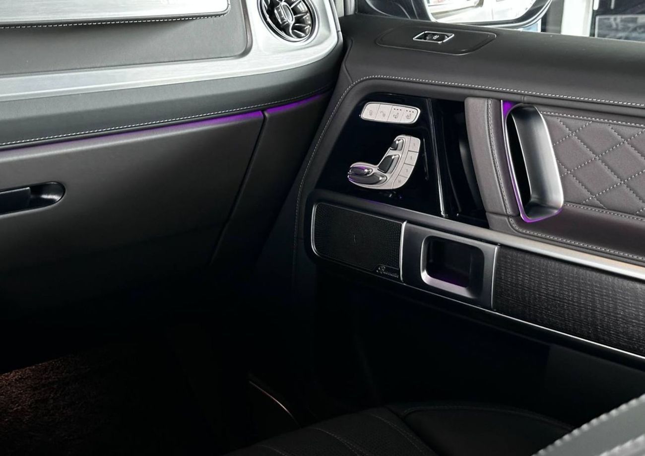 Mercedes-Benz G 63 AMG Std 4.0L