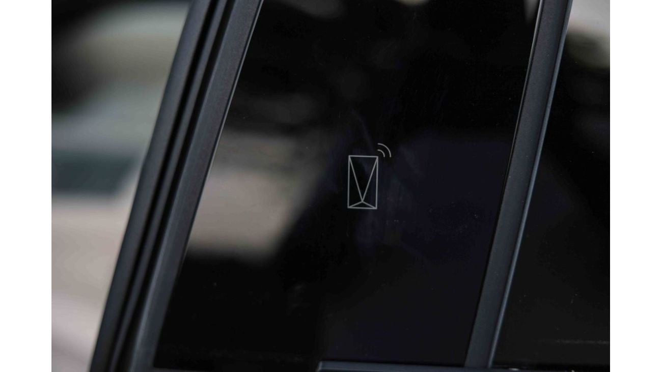 Avatr 12 2024 AVATR 12 PERFORMANCE VERS - White inside PURPLE WHITE | Export Only