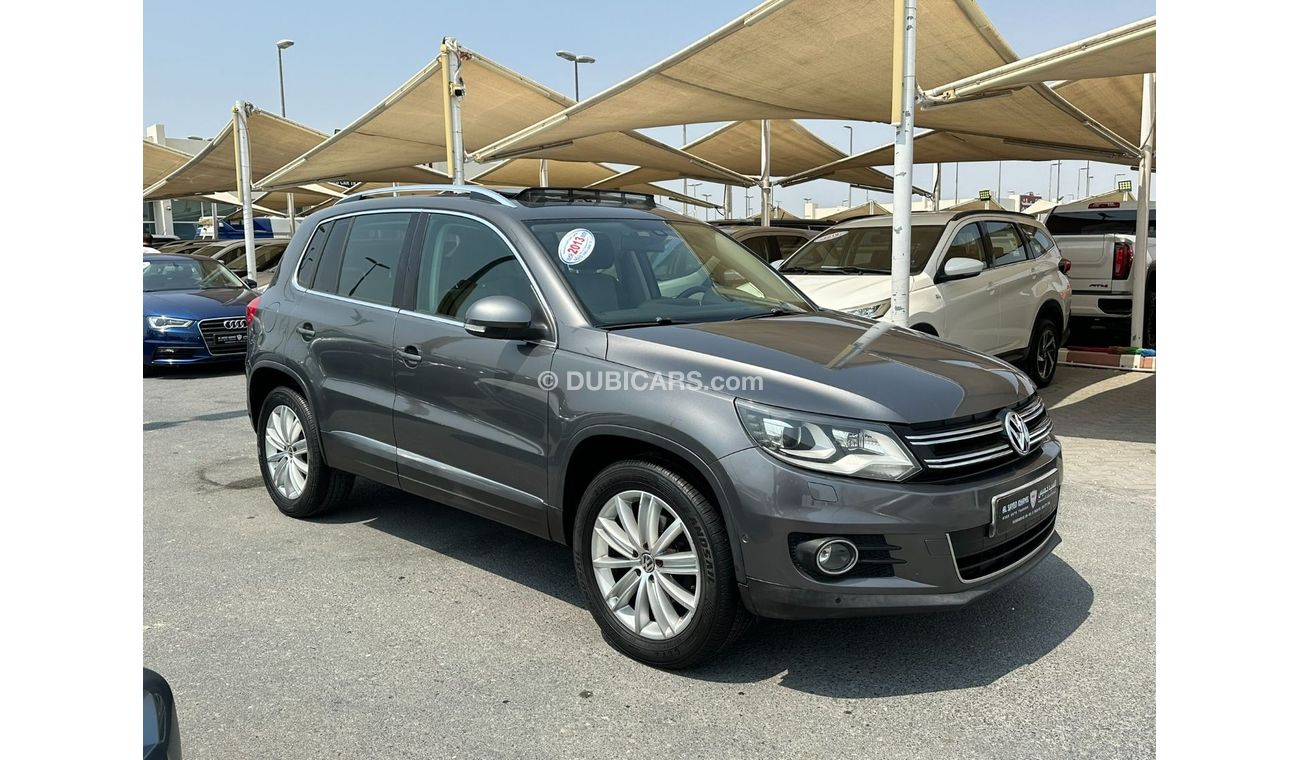 Volkswagen Tiguan SEL ACCIDENTS FREE - GCC - FULL OPTION - CAR IS IN PERFECT CONDITION INSIDE OUT