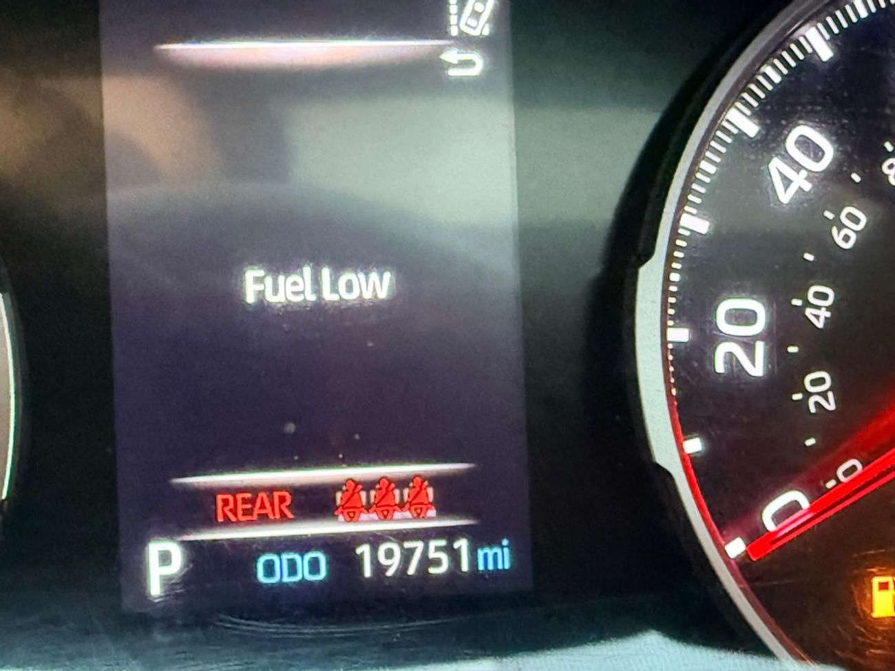 Toyota RAV4 XLE 2.5L 2021 Rav4 XLE AWD + 4x4 + ( low miles 19751 only ) Push Start + Sunroof + 2.5L Full option