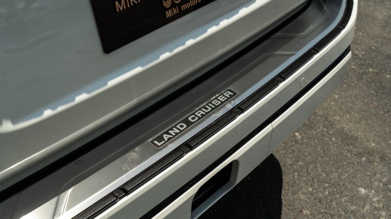 Toyota Land Cruiser GXR | 4.0L | V6 | 2026